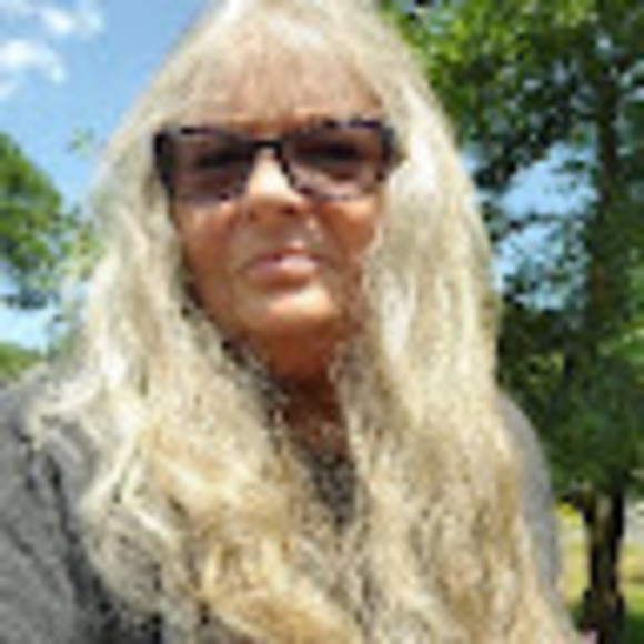 Meet your Posher, N - Picture 1 of 1